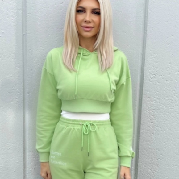 BATTLES & BUTTERFLIES mint colored cropped hoodie🌴 - Picture 5 of 5